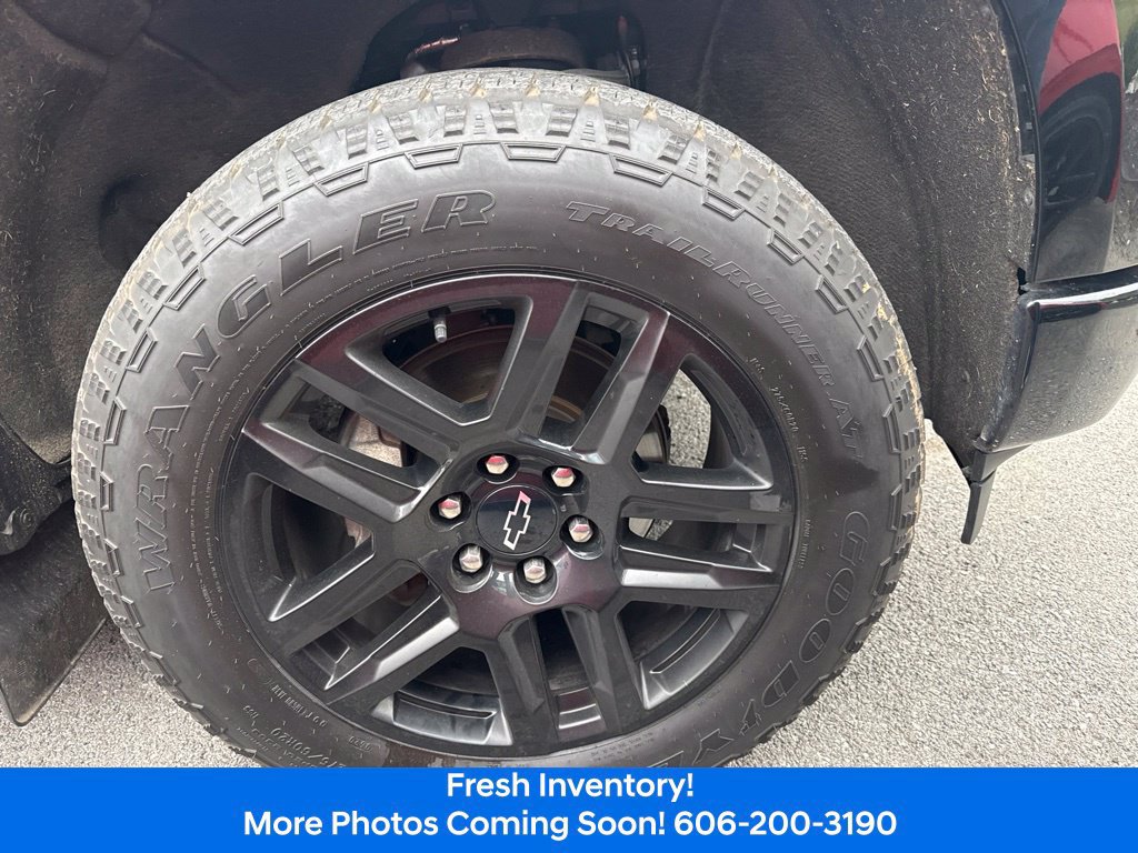Used 2023 Chevrolet Silverado 1500 RST AWD/4WD image 4