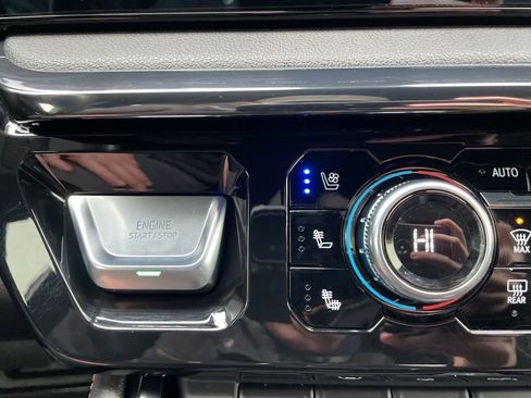 Used 2022 GMC Sierra 1500 AT4 image 26