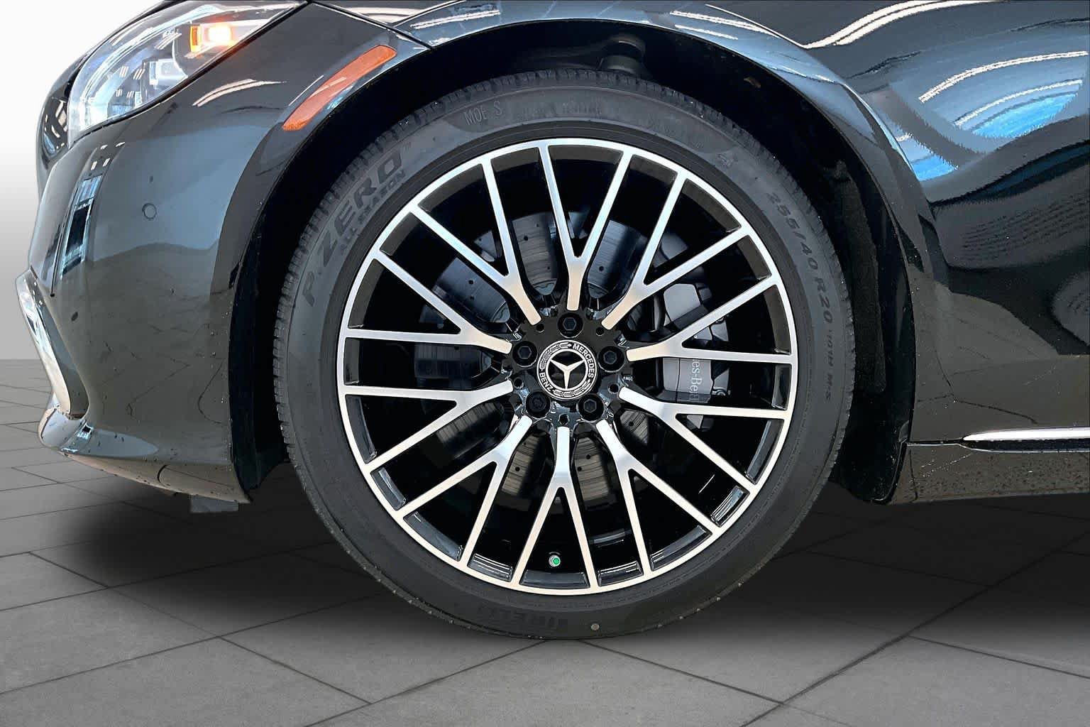 Used 2025 Mercedes-Benz S 580 4MATIC Sedan image 10
