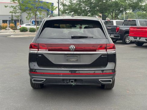 Used 2024 Volkswagen Atlas SE AWD/4WD image 6