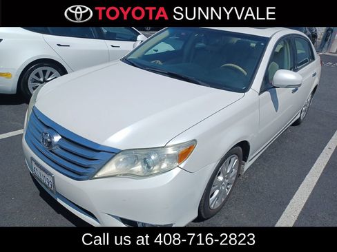Used 2011 Toyota Avalon FWD image 1