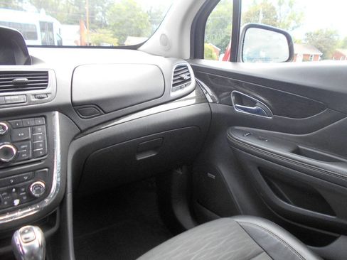 Used 2015 Buick Encore Convenience FWD image 13