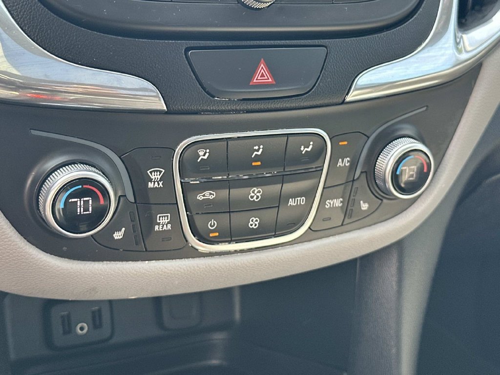 Used 2018 Chevrolet Equinox LT w/ Sun & Infotainment Package AWD/4WD image 24