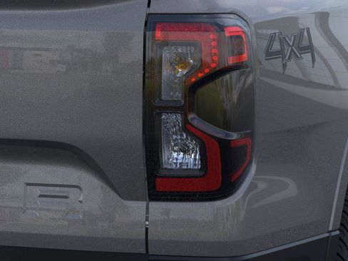 New 2025 Ford Ranger Lariat w/ Black Appearance Package AWD/4WD image 21