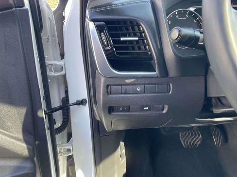 Used 2022 Nissan Rogue SL w/ SL Premium Package image 31