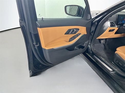 Certified 2024 BMW 330i xDrive Sedan w/ Convenience Package image 16