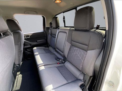 Certified 2025 Nissan Frontier SV w/ SV Convenience Package RWD image 28