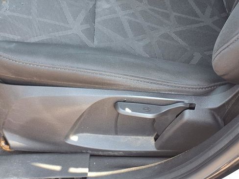 Used 2013 Ford Fiesta SE image 4