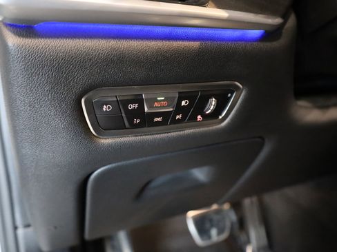 Used 2022 BMW X7 xDrive40i w/ M Sport Package image 20