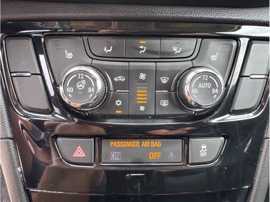 Used 2019 Buick Encore Essence AWD/4WD image 20
