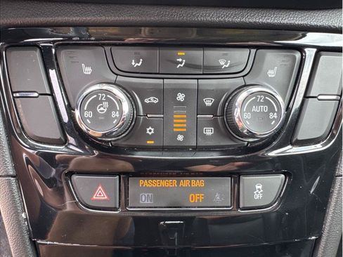 Used 2019 Buick Encore Essence AWD/4WD image 20
