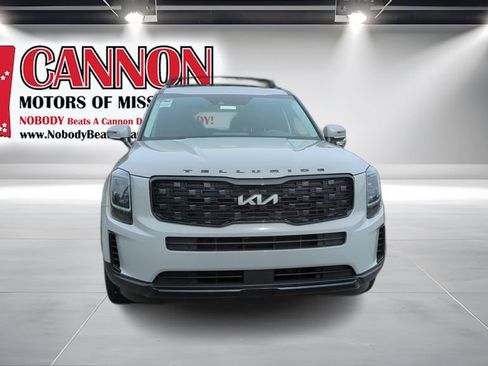 Used 2022 Kia Telluride EX w/ EX Premium Package AWD/4WD image 2