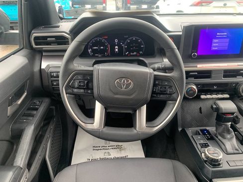 Used 2026 Toyota Tacoma TRD Off-Road AWD/4WD image 17