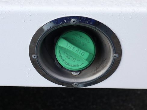 Used 2019 Ford F550 2WD Regular Cab Super Duty image 45