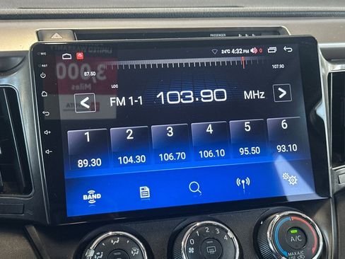 Used 2018 Toyota RAV4 LE w/ All Weather Liner Package FWD image 17