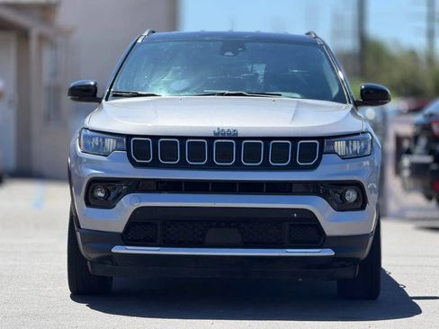 Used 2022 Jeep Compass Limited AWD/4WD image 2
