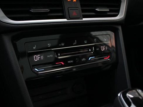New 2025 Volkswagen Taos SEL AWD/4WD image 7