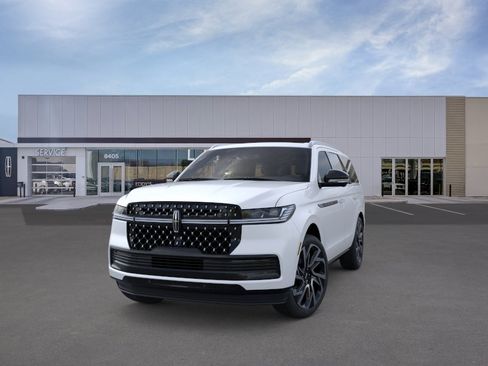 New 2026 Lincoln Navigator Black Label AWD/4WD image 2