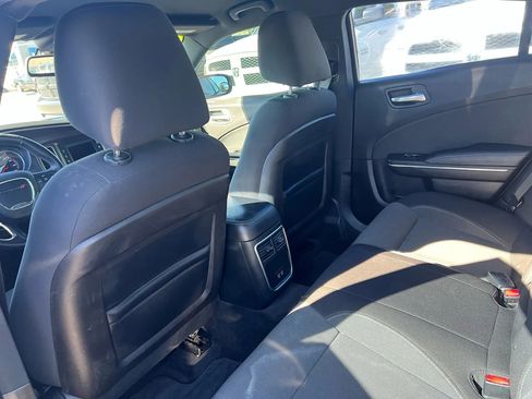 Used 2015 Dodge Charger SE w/ Sport Appearance Group RWD image 11