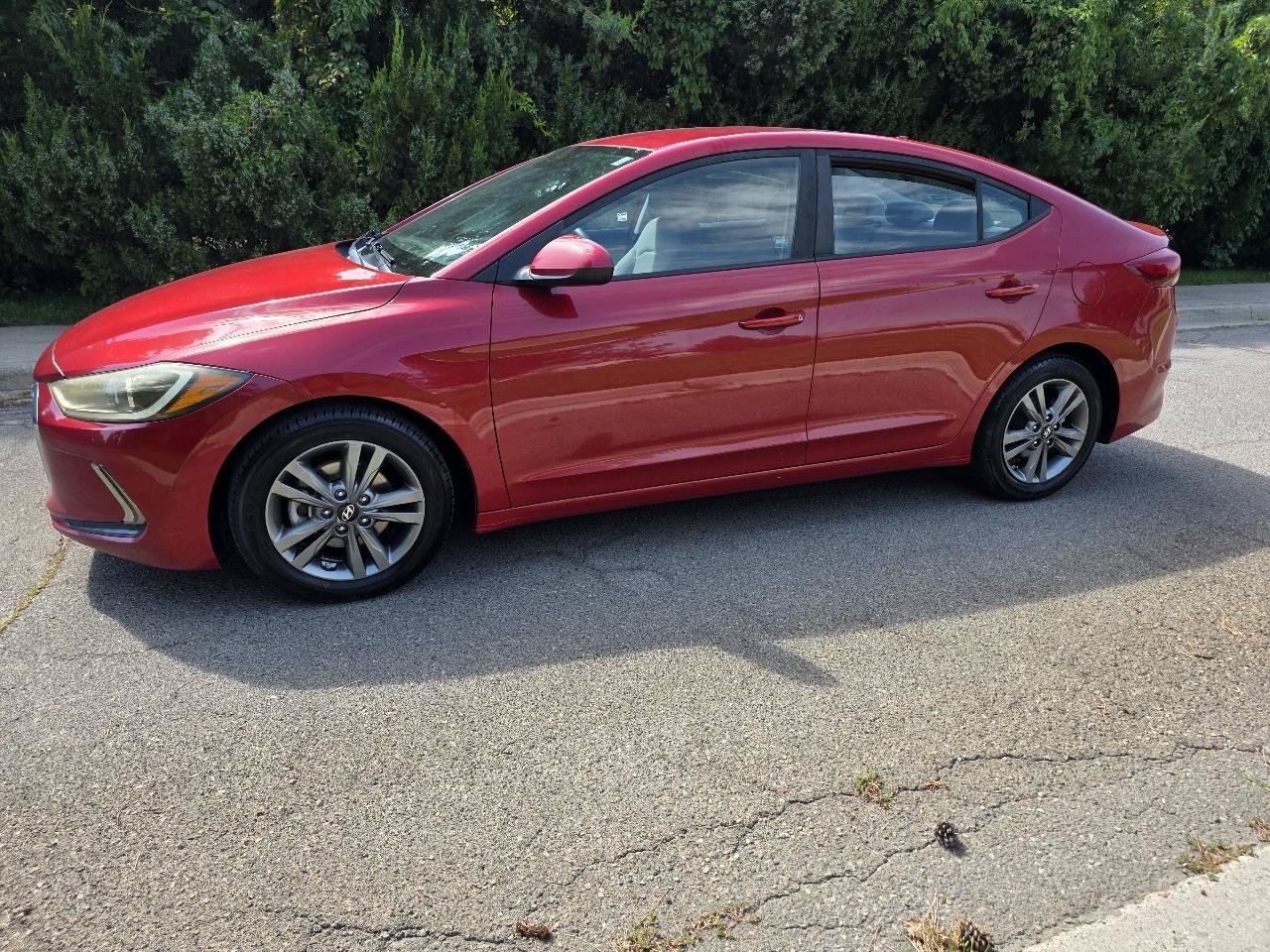 Used 2018 Hyundai Elantra SEL FWD image 1