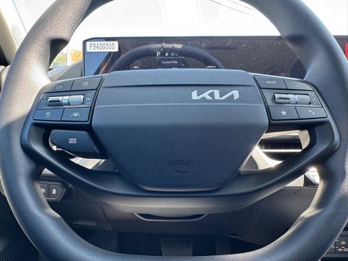 New 2025 Kia K4 LXS image 11