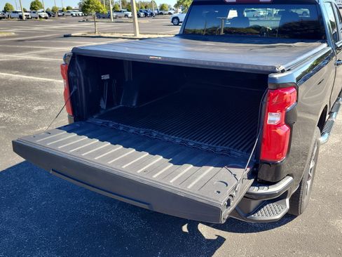 Used 2020 Chevrolet Silverado 1500 RST w/ Convenience Package image 12