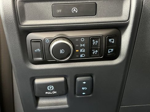 Used 2025 Ford F150 Lariat w/ Equipment Group 502A High image 27