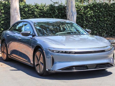 Used 2025 Lucid Air Pure RWD image 3
