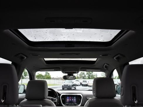 Used 2017 GMC Acadia SLT AWD/4WD image 39