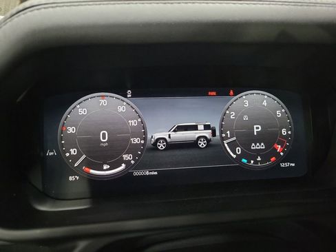 New 2025 Land Rover Defender 110 S image 17