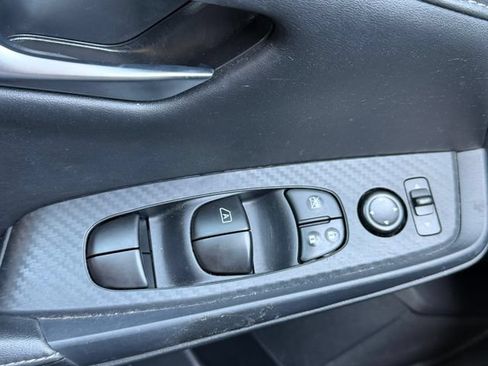 Used 2024 Nissan Sentra SV FWD image 11