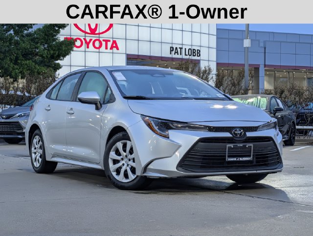 Used 2026 Toyota Corolla LE FWD image 2