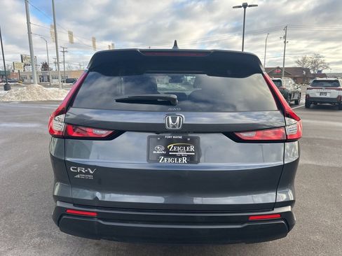 Used 2025 Honda CR-V EX image 5