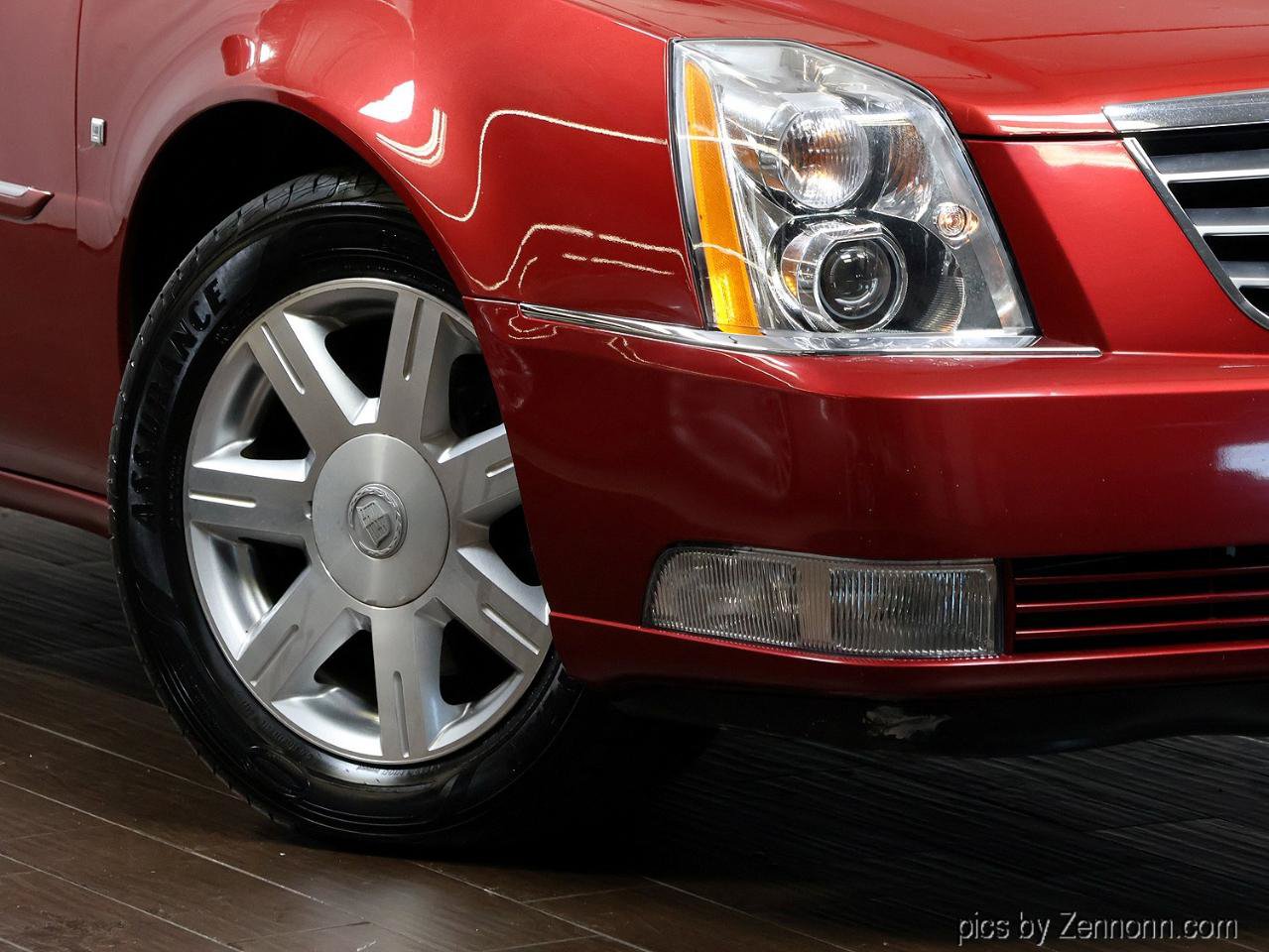 Used 2007 Cadillac DTS FWD image 3
