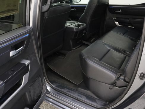 Used 2024 Toyota Tundra Platinum AWD/4WD image 31
