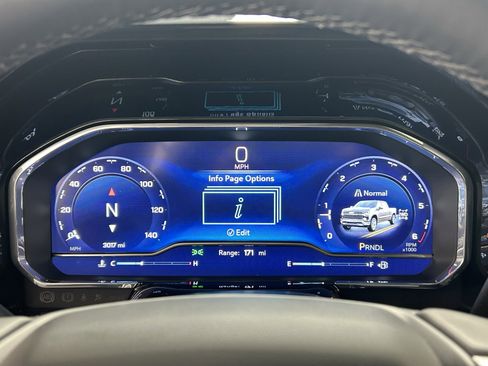 Used 2025 Chevrolet Silverado 1500 LT image 15