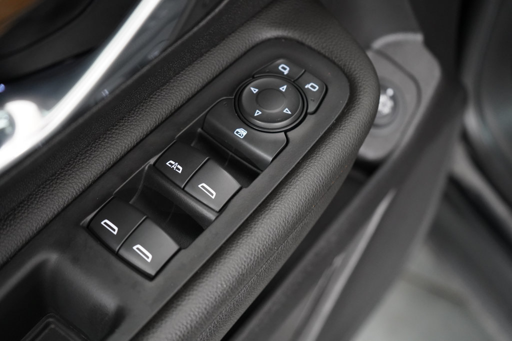 Used 2021 GMC Terrain SLE w/ Driver Convenience Package AWD/4WD image 18