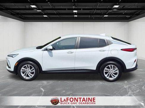 Used 2024 Buick Envista Preferred w/ Convenience I Package FWD image 3