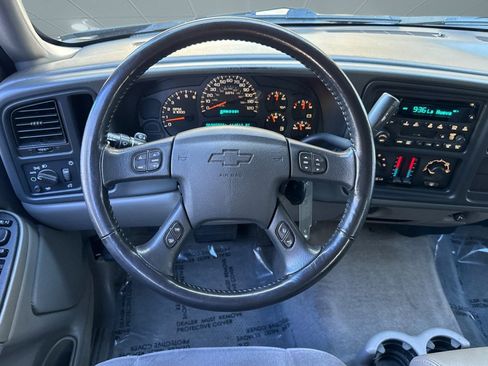 Used 2005 Chevrolet Suburban LS w/ Cargo Package image 26