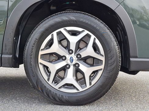 Certified 2023 Subaru Forester Premium image 7