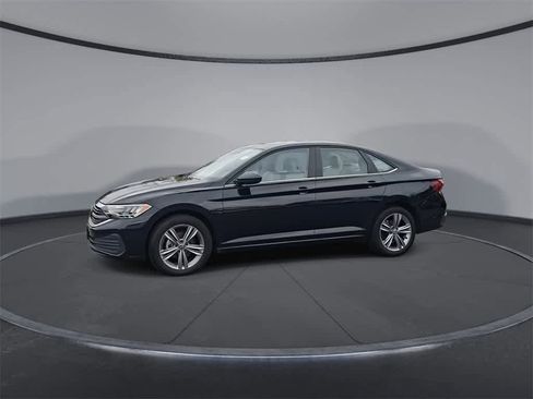 Used 2023 Volkswagen Jetta SE image 4