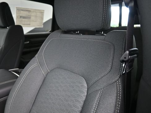 New 2026 RAM 1500 Express AWD/4WD image 16
