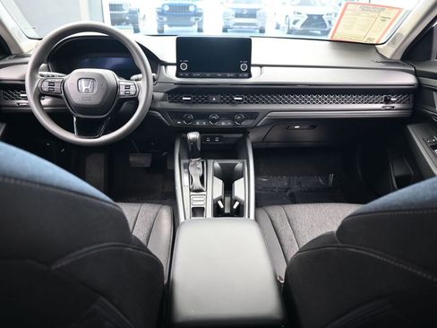 Used 2023 Honda Accord EX image 40