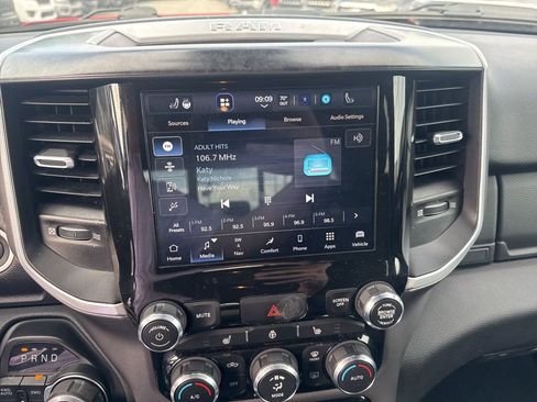 Used 2022 RAM 1500 Big Horn AWD/4WD image 15