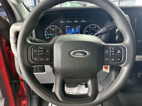 Used 2024 Ford F250 XLT AWD/4WD image 5