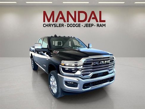 New 2026 RAM 2500 Laramie w/ Towing Technology Group AWD/4WD image 4