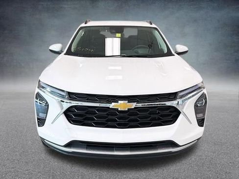New 2026 Chevrolet Trax LT w/ Sunroof Package image 7