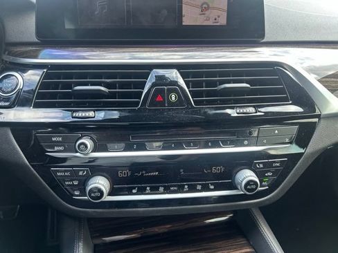Used 2019 BMW 540i w/ M Sport Package RWD image 12