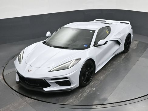 Used 2021 Chevrolet Corvette Stingray Preferred Cpe w/ Z51 Performance Package RWD image 51