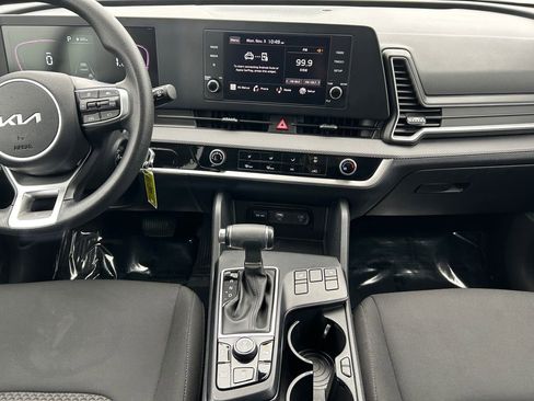 Used 2023 Kia Sportage LX image 13